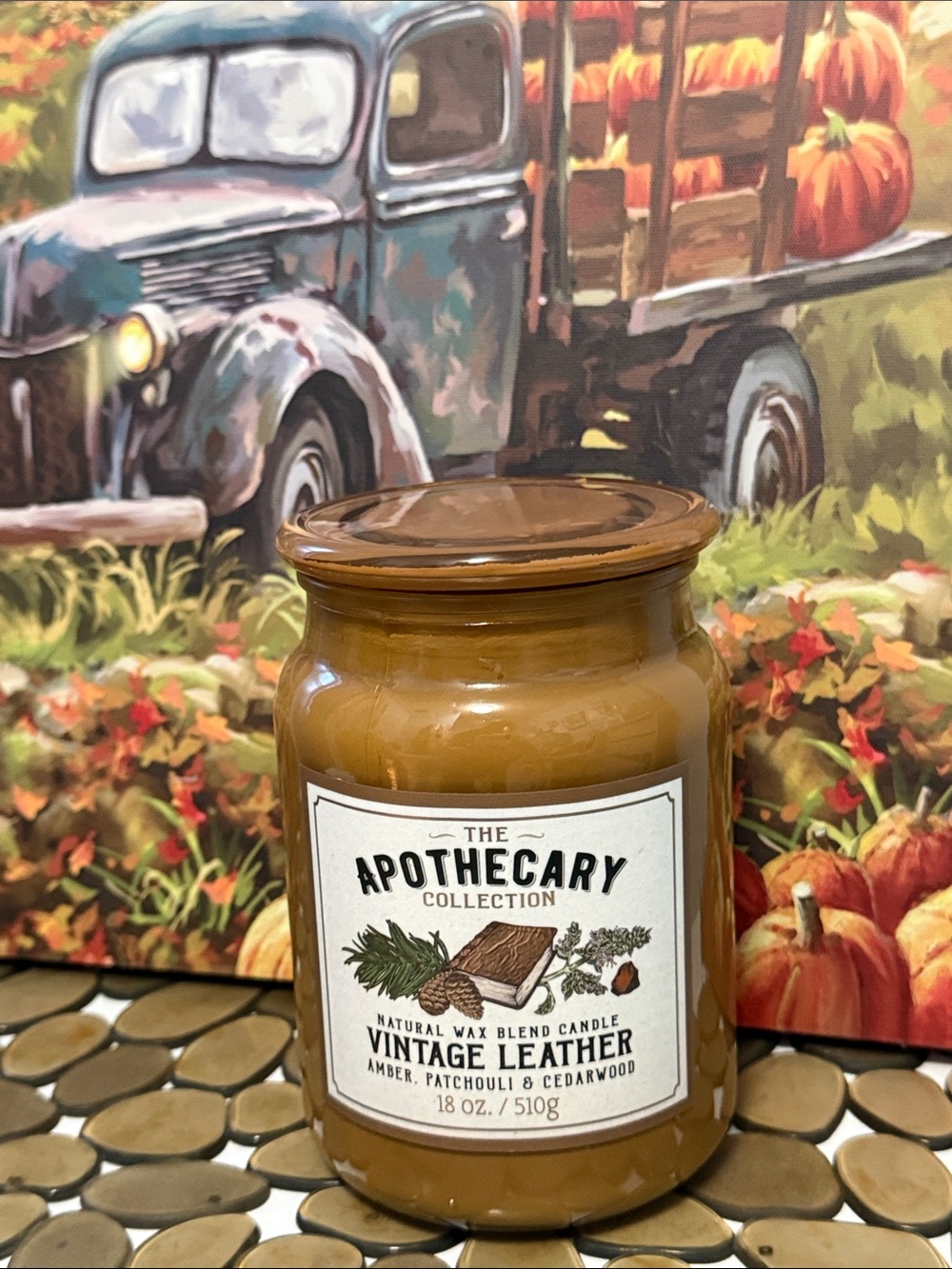Vintage Leather Scented Candle - Amber Brown